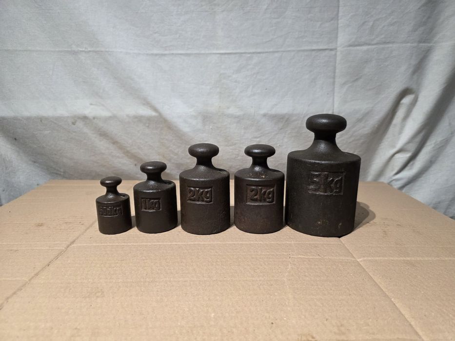 14. Odważniki handlowe- zestaw 0.5-5kg