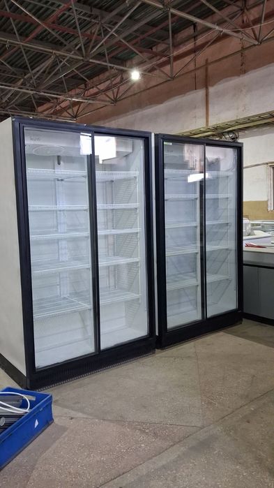 Вітрини холодильні . Шафи  холодильні. Ларі морозильні.