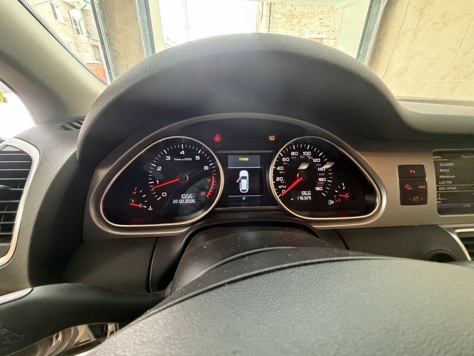 Audi Q7 2013 рік