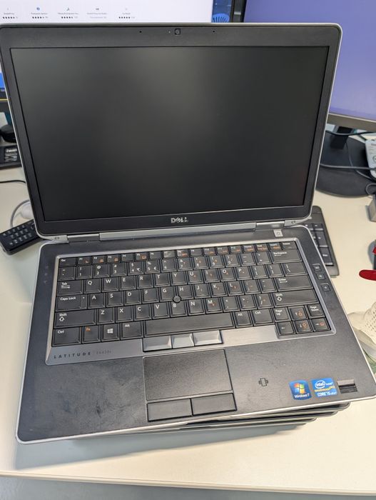 Недорогі Ноутбуки Dell 3500-4000  є кількість ( для дому та навчання)