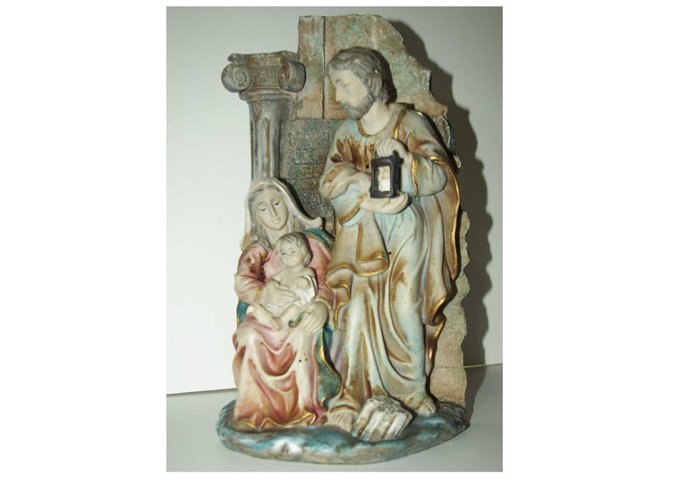 Sagrada Família, Escultura material Sintético/acrílico pintado.