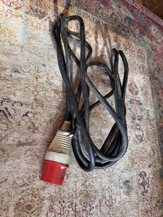 Przewód siłowy z gniazdem 5 metrow