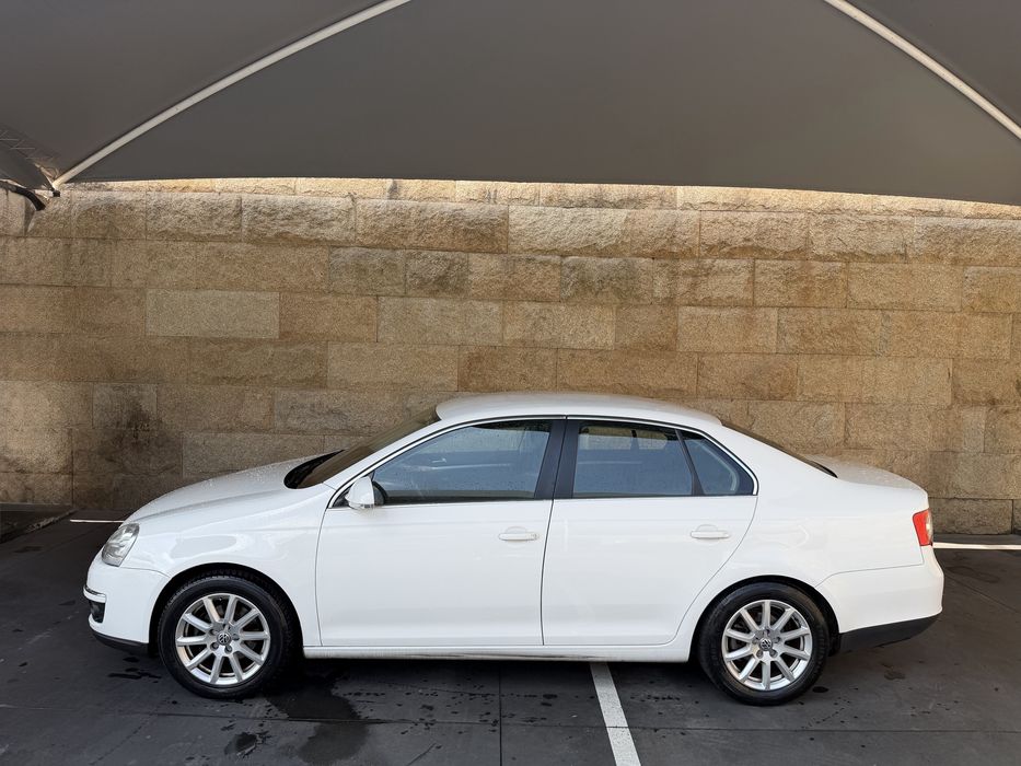 Volkswagen Jetta — fotografia 3