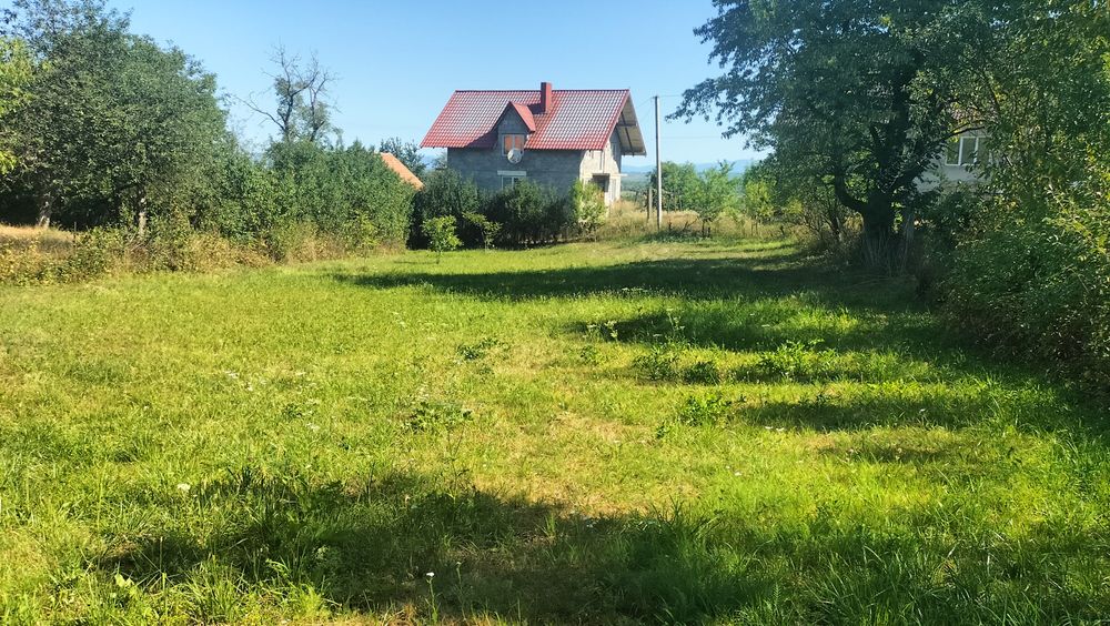 Продаж землі у курортному  селі Велятино
