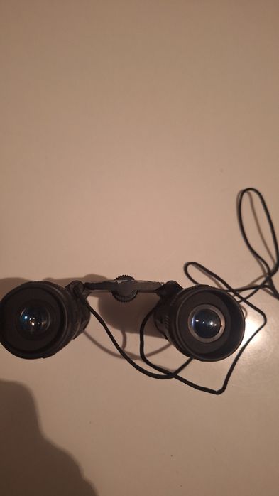 Binoculos bem conservados