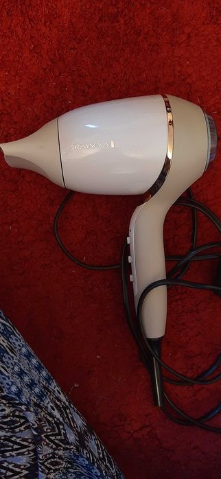 Suszarka Remington Hydraluxe pro