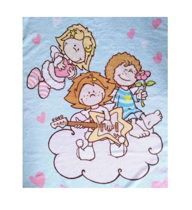 Kocyk plusz dwustronny Aniołki Little Wingels marki NICI 95x 135 cm