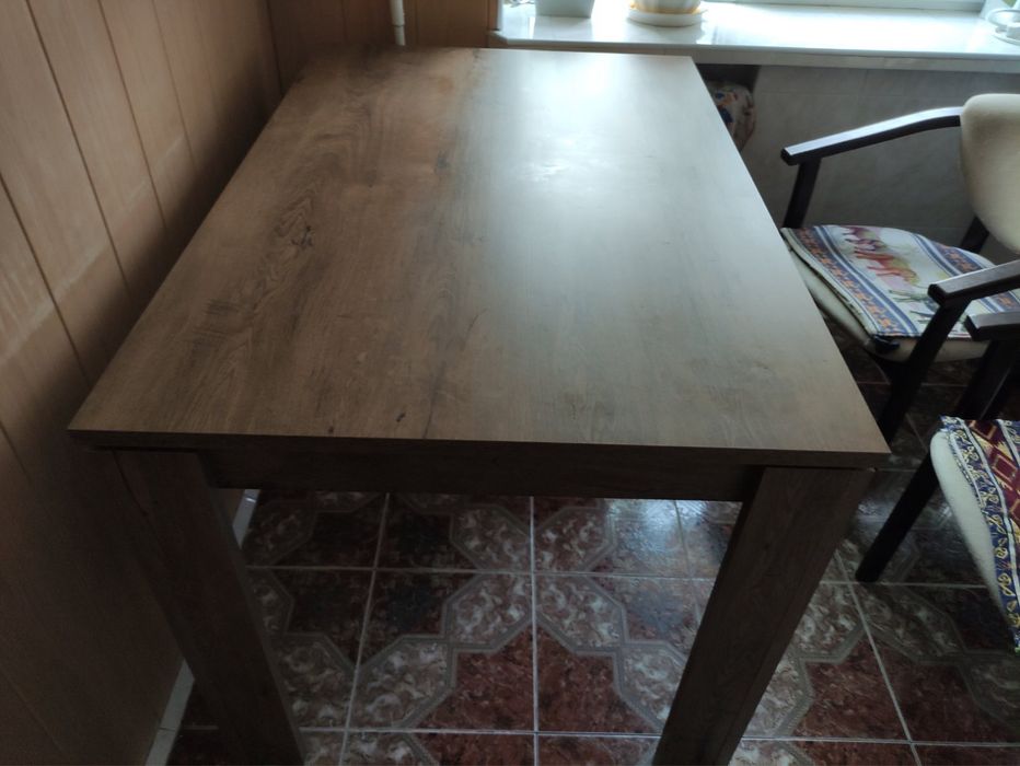 Стіл обідній з JYSK