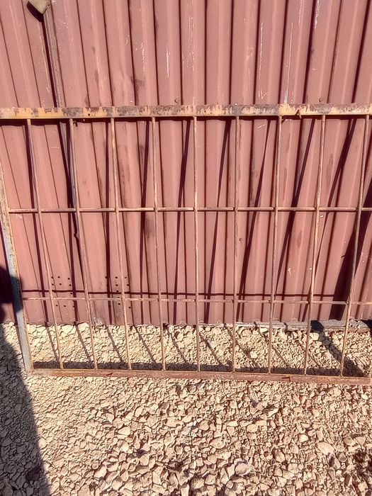 Krata Okienna metalowa 142cm x 105cm 16szt