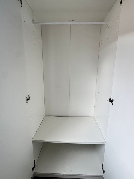 Guarda roupa branco IKEA