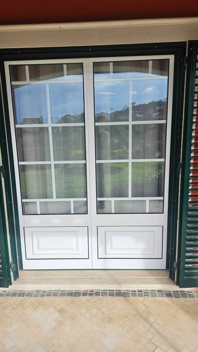 Janelas em alumínio extrusal com vidro duplo