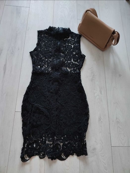 Sukienka koronkowa mini S