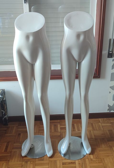 Manequim de pernas mulher