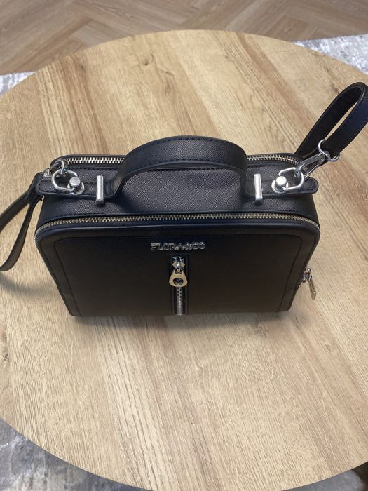 Torebka czarna  Flora&Co