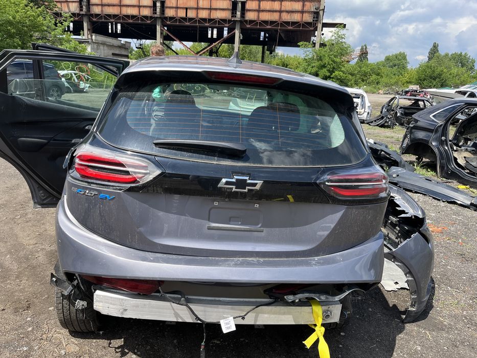 Chevrolet bolt ляда шевролет болт кришка багажника задня панель