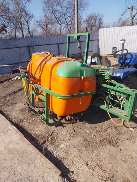 Продам обприскування на 800 літир