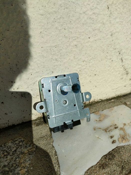 Motor para espeto de churrasqueira