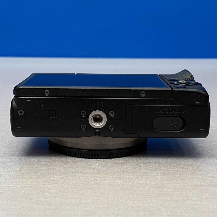 Canon EOS M100 (Corpo) - 24.2MP