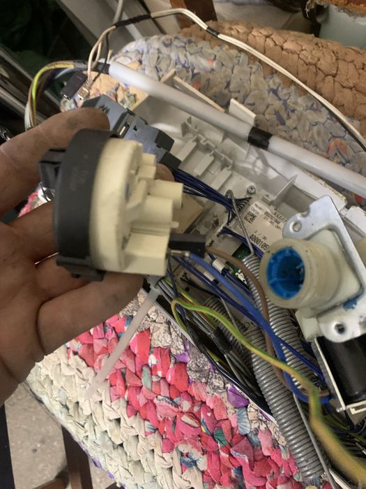 Ситиралка Whirlpool