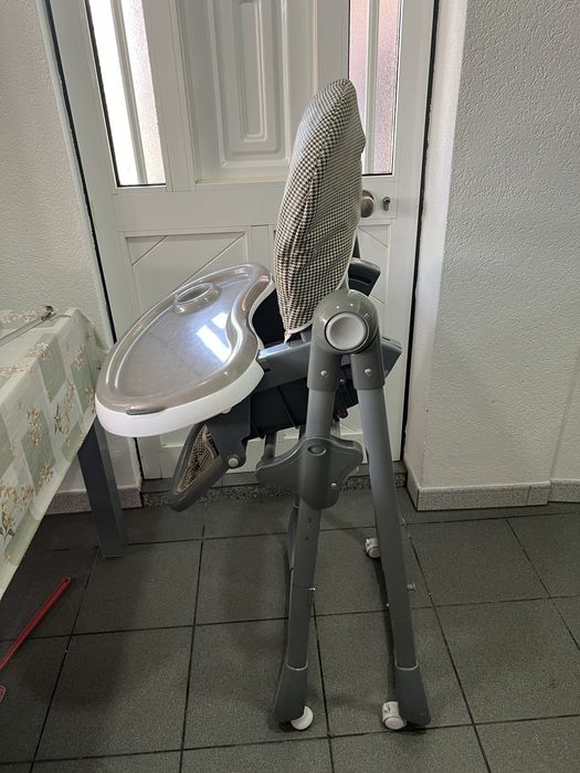 Cadeira de refeição de bebé/criança
