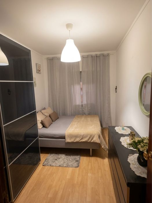 Quarto p Arrendar em Reboleira