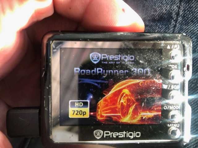 Видеорегистратор Prestigio RoadRunner 300