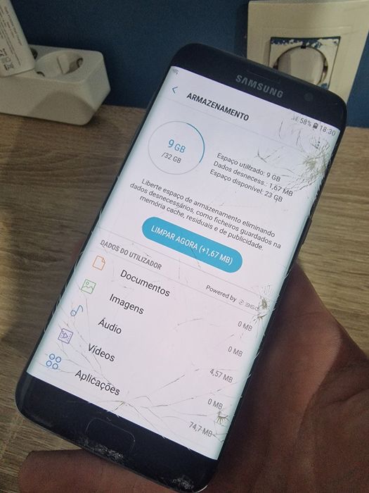 S7 edge funcional com ecra partido