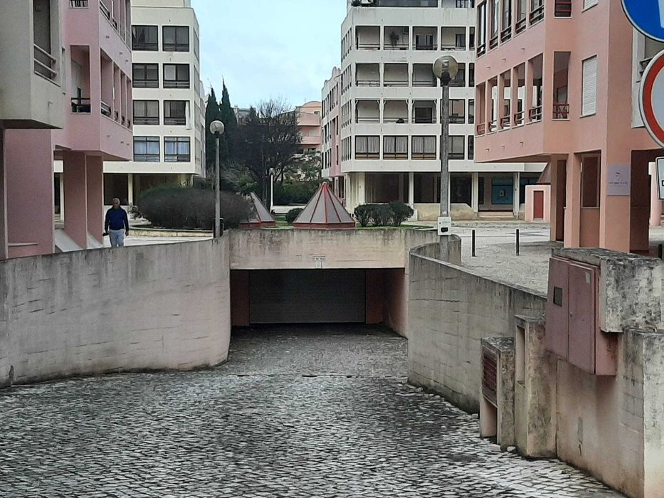 Estacionamento a venda no Bairro do Rosario em Cascais