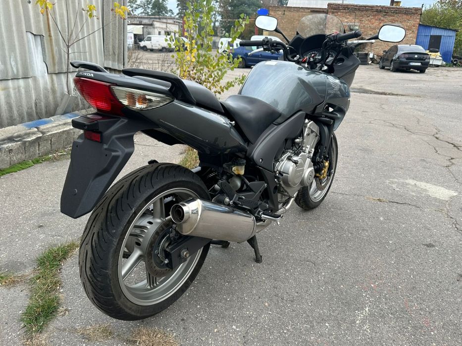 Продам мотоцикл HONDA CBF600