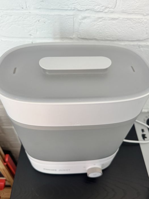 Elektryczny sterylizator parowy z suszarką Philips Avent SCF293/00