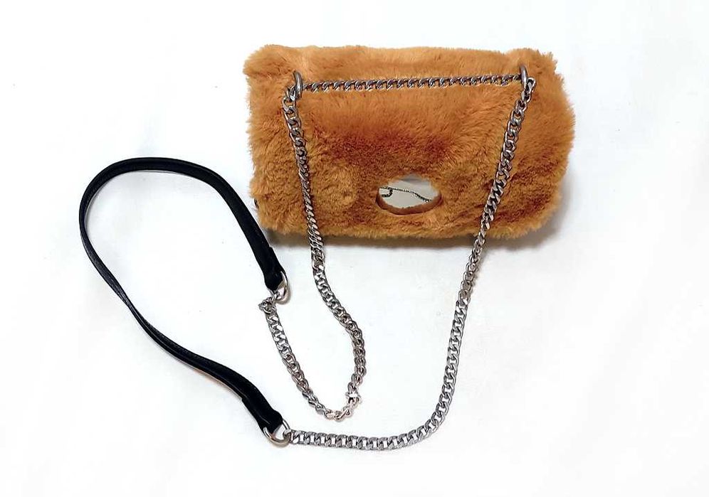 Сумочка Stradivarius из искусственного меха с ремешком Оригинал