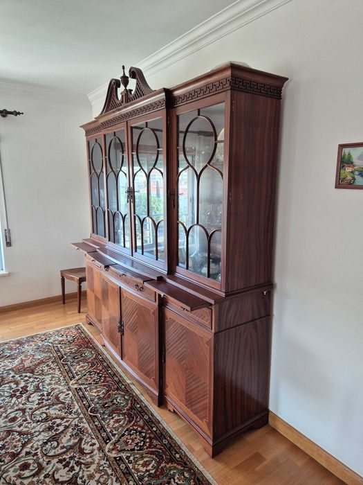 Móveis de Sala / Louceira Estilo D. Maria - Bom estado