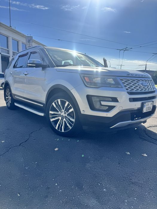 Ford Explorer Platinum