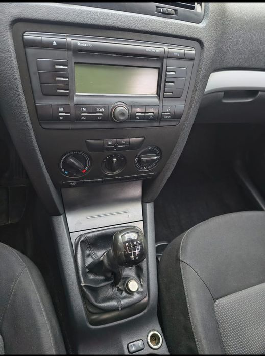 Продам Skoda Octavia A5 (2007) 1.6 MPI