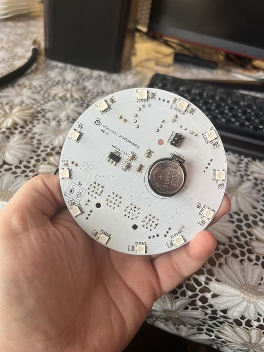 Clock Часи на лампах газорозрядних індикаторах ИВ-8 , ИВ-3 Wi-fi clock