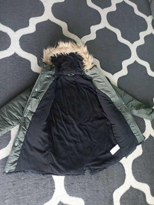 Kurtka zimowa r 158. Dla chłopca 

Bardzo ciepła na polarze w środku.