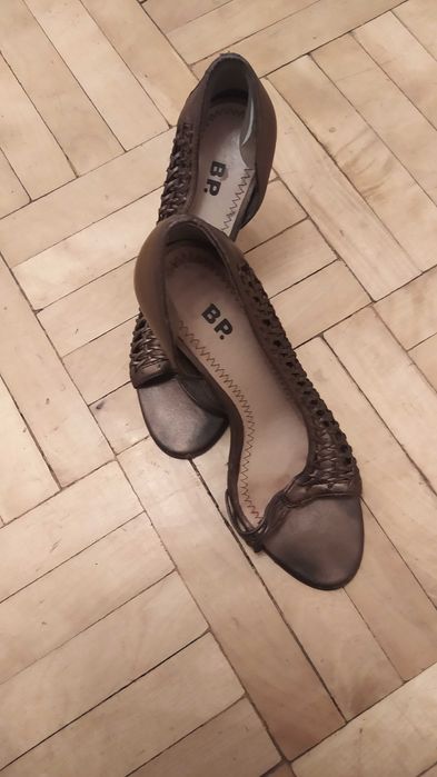 Buty na obcasie ładne