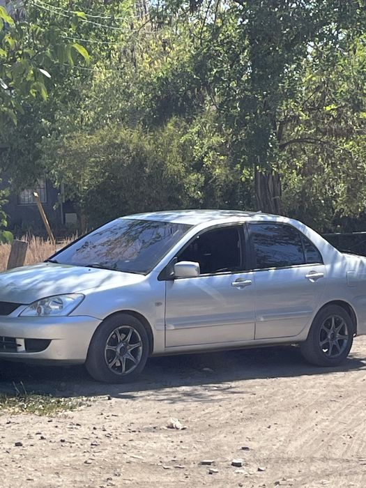 Продам Lancer IX 1.6