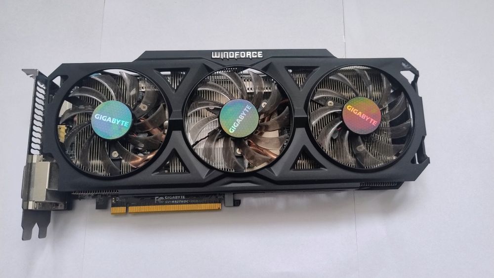 Gigabyte Radeon R9 270X 2GB OC WindForce. Mobilny router 4g LTE Huawei bez simlocka. Ram DDR3 2x 4Gb