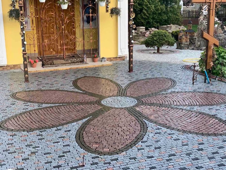 Бруківка гранітна від 300грн кв м з доставкою до Вас.Укладання.