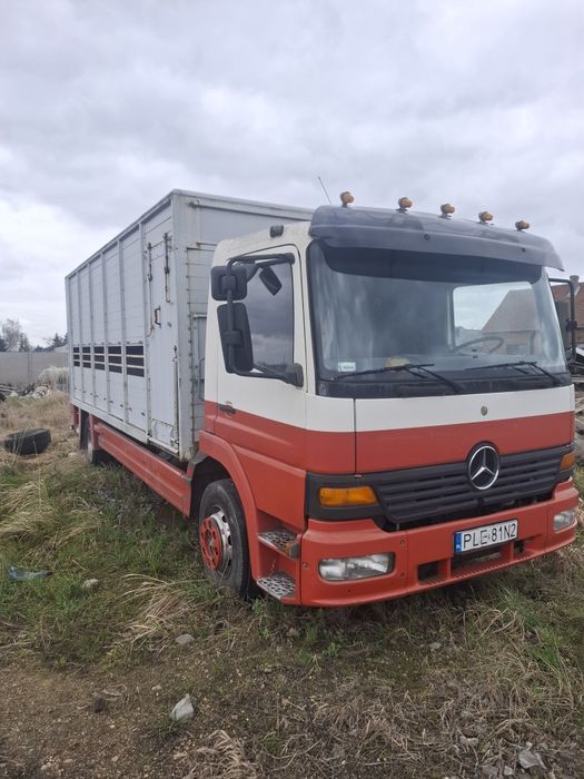 Mercedes Atego do przewozu żywca