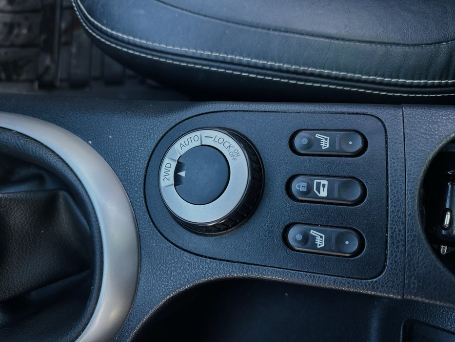 Продам Nissan Qashqai +2  2.0 дизель 4x4 7 місць