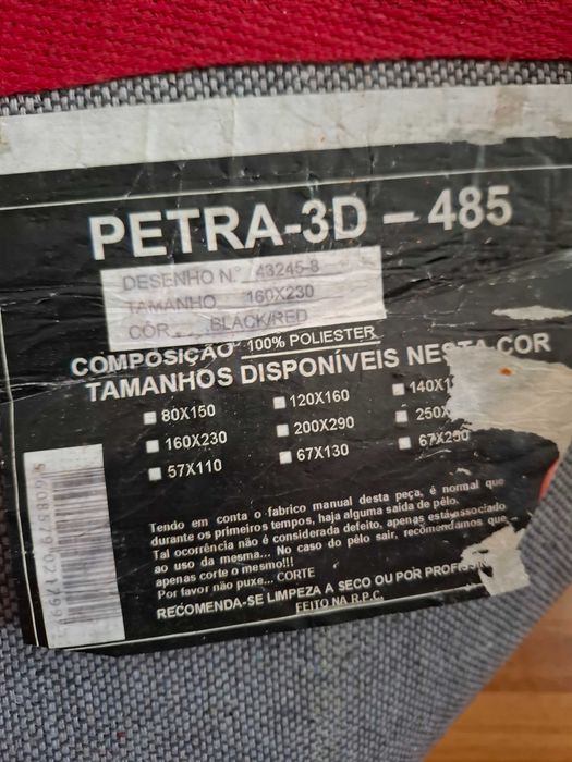 Carpete pelo alto (160x230) em segunda mão mas em ótimo estado