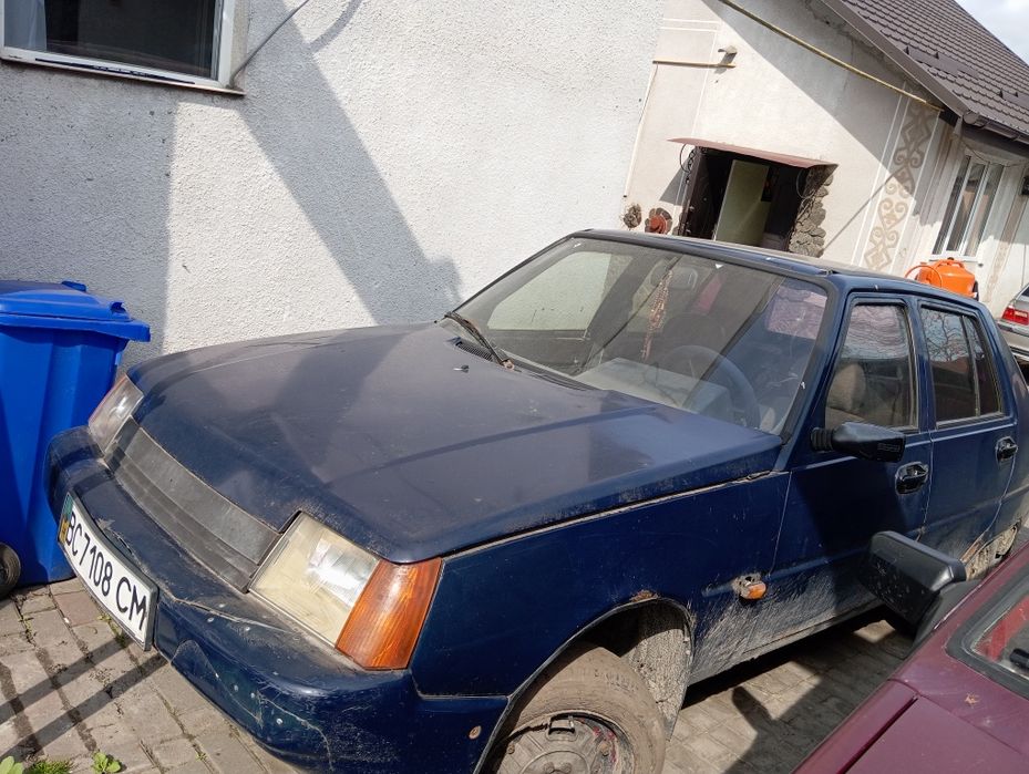 Продам стойки передні в зборі