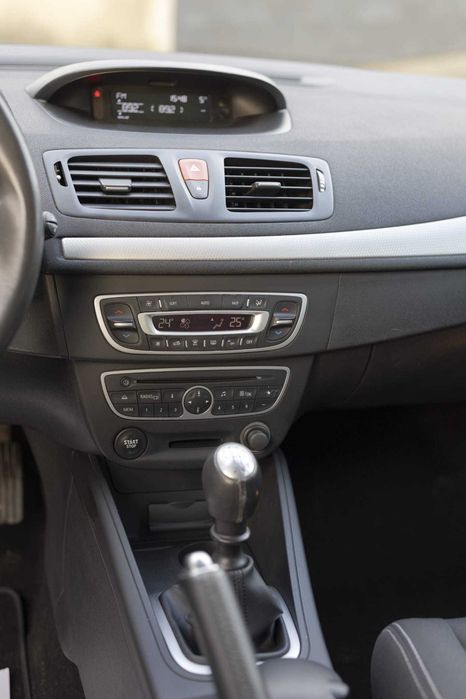 Renault Megane 1.6 benzyna, niski przebieg, keyless, klimatronik, pdc