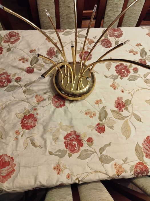 Żyrandol kolor złoty