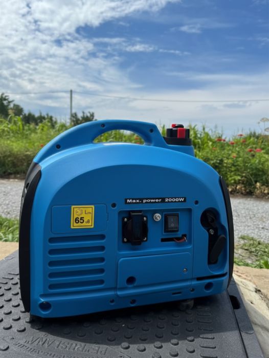 Інверторний бензиновий генератор FREIMANN з ручним запуском 1500 Вт