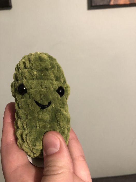 Pluszowe warzywo na szydełku - ogórek