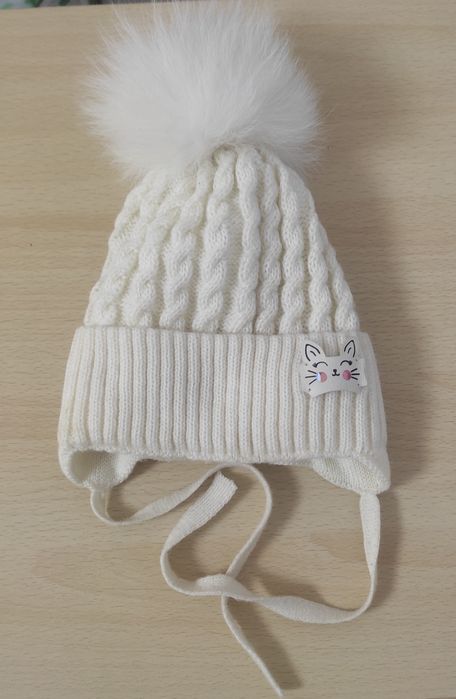 Зимова шапка для дівчинки 46-48 розмір