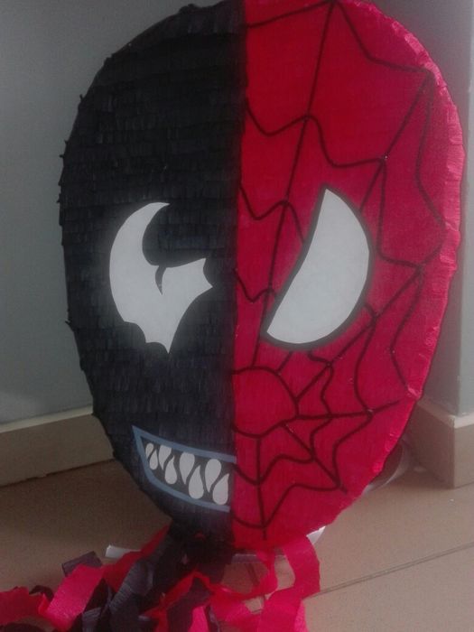 Spiderman Venom piniata